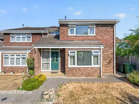 Knolls Close, Worcester Park thumb 2
