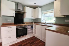 Salisbury Road, Barry