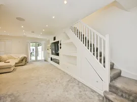 Lilliards Close, Hoddesdon thumb 2