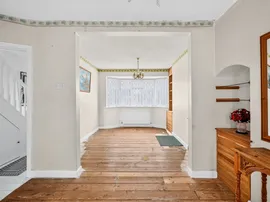 Risborough Drive, Worcester Park thumb 2
