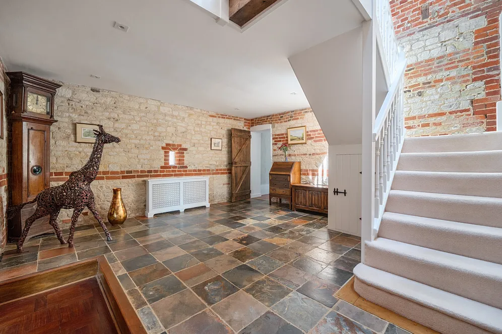 Frith End, Nr Farnham, GU35 photo 3