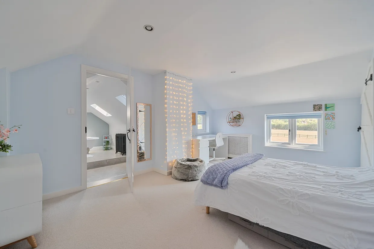 Frith End, Nr Farnham, GU35 photo 15