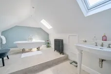 Frith End, Nr Farnham, GU35 photo 16