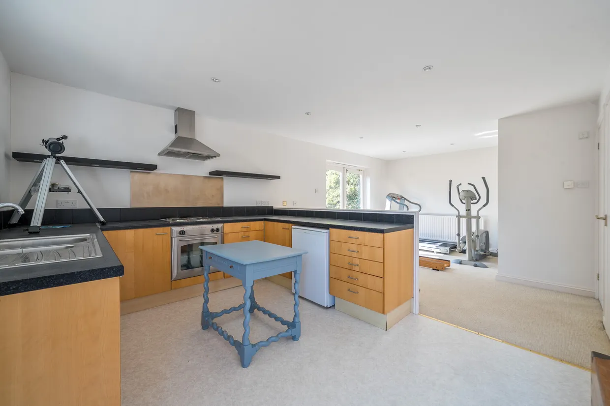 Frith End, Nr Farnham, GU35 photo 23