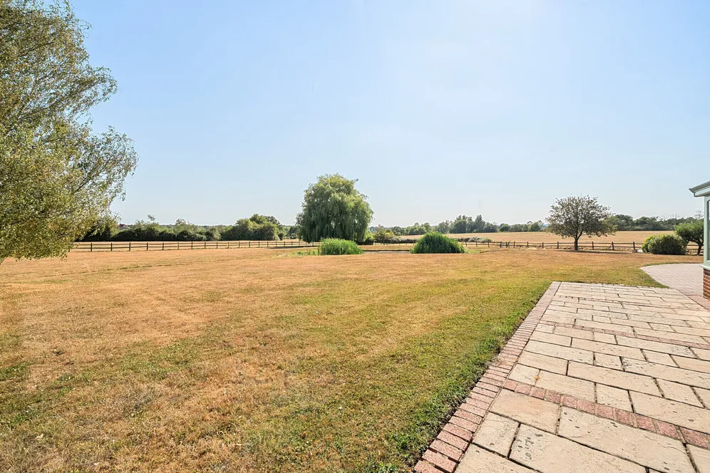 Frith End, Nr Farnham, GU35 photo 31