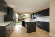 Golden Manor Hanwell W7 photo 2