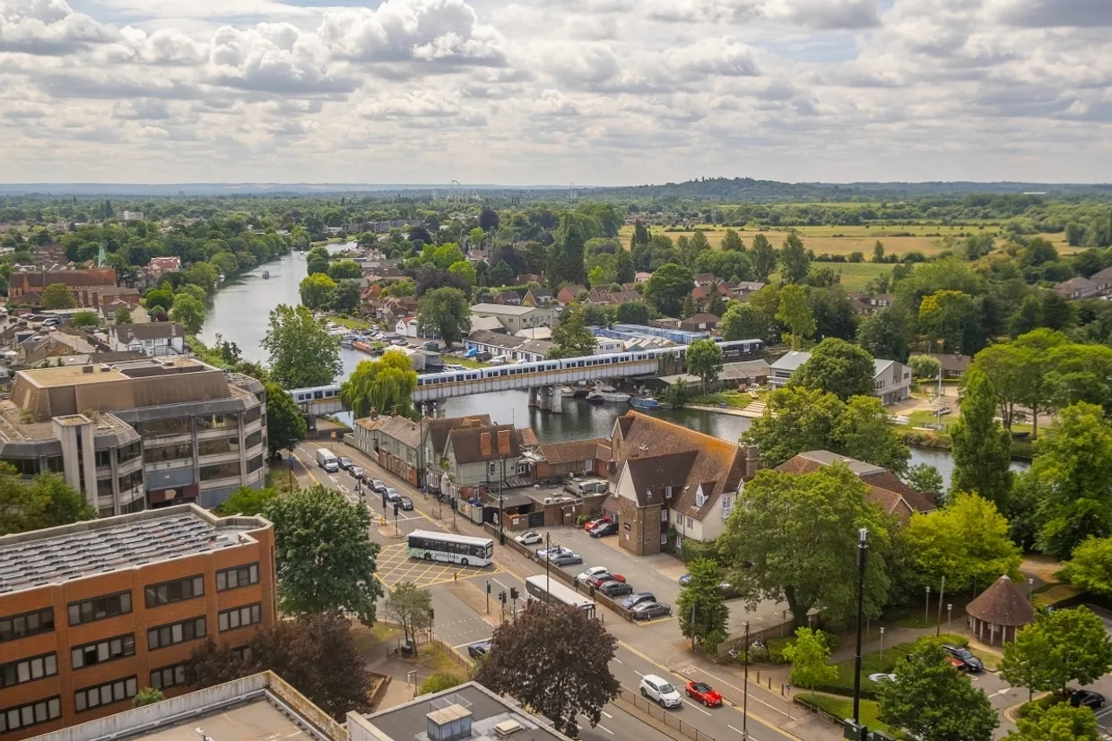 Elmsleigh Road Staines TW18 photo 5