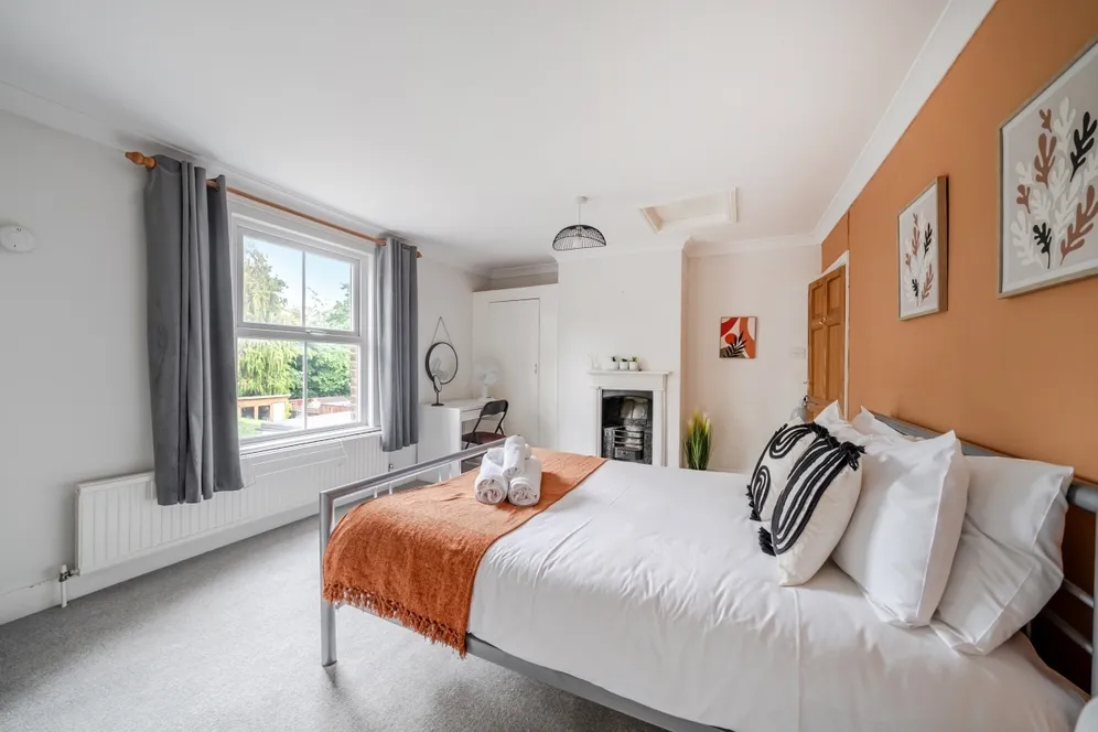 Albert Street Windsor SL4 photo 5