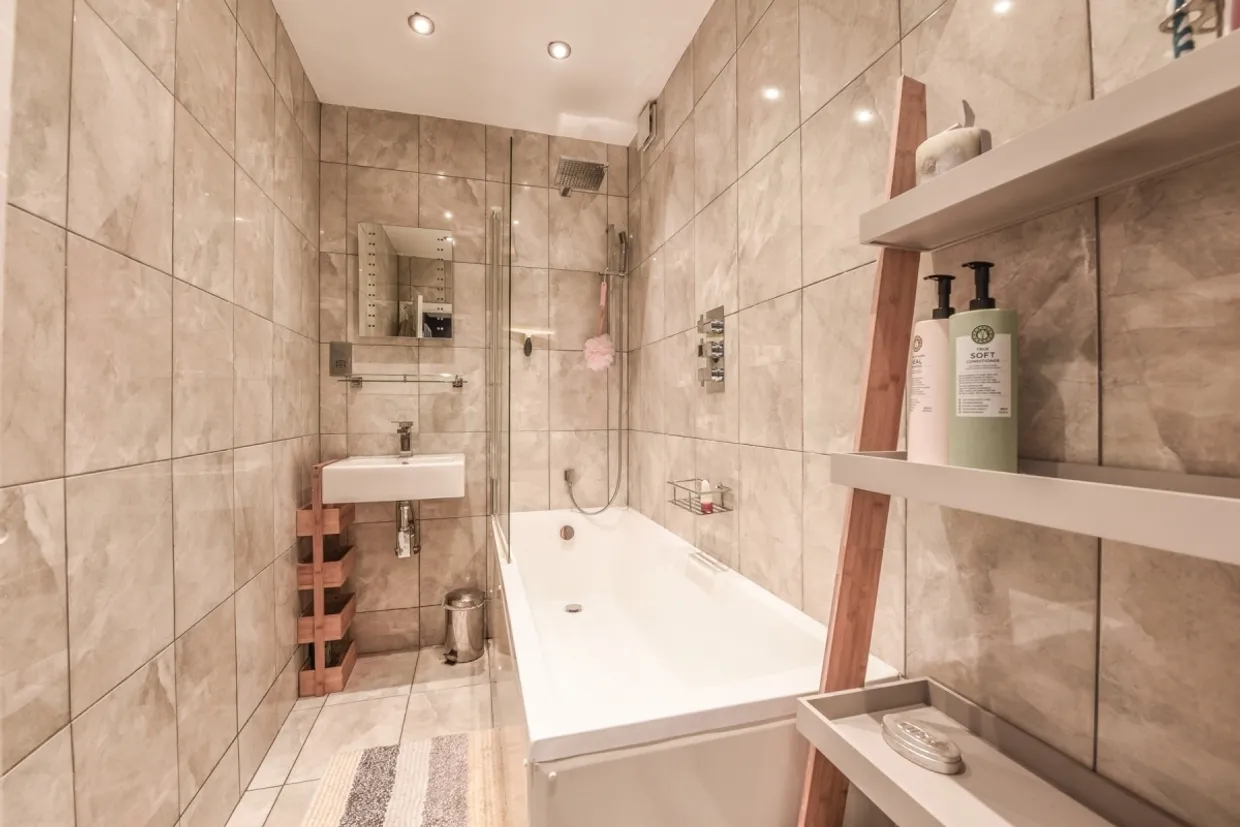 Hemstal Road London NW6 photo 5