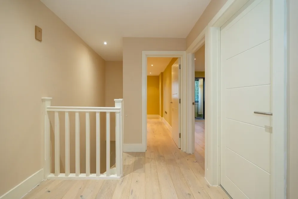 Golden Manor Hanwell W7 photo 8