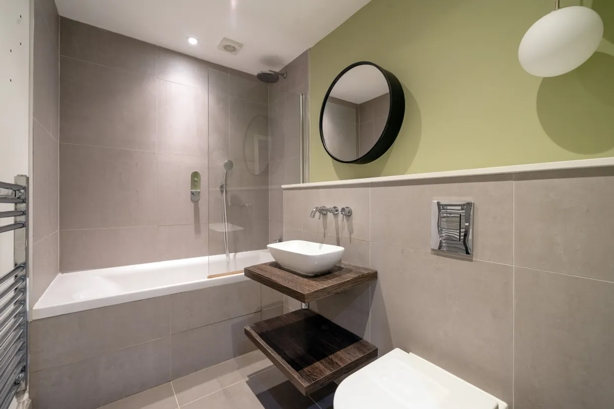 Golden Manor Hanwell W7 photo 9