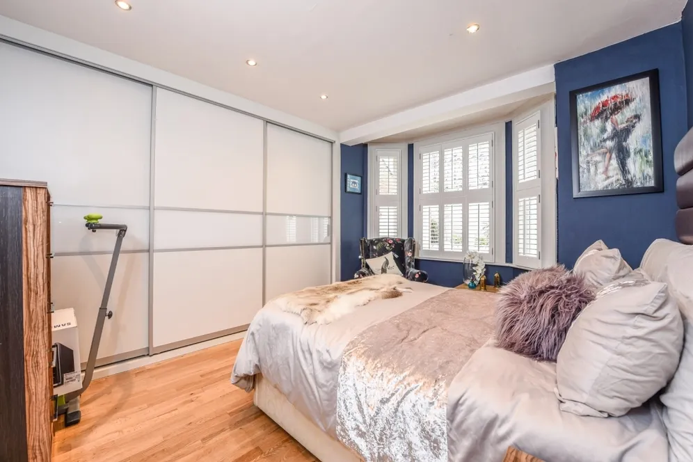 Hemstal Road London NW6 photo 8