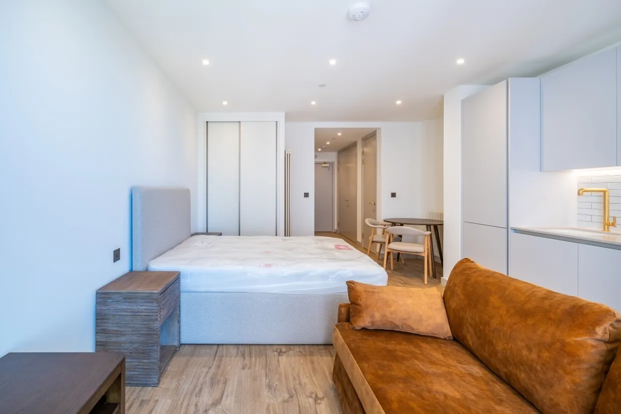 The Eades, 11 Selborne Road London E17 photo 3