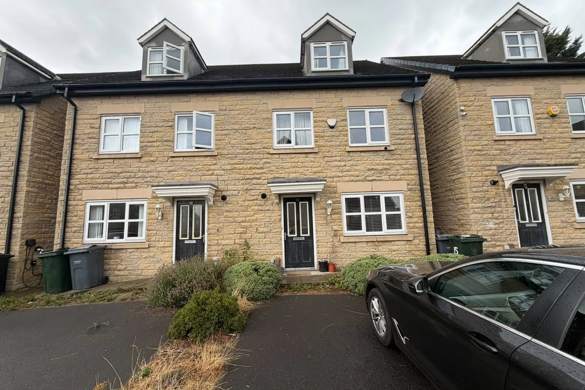 Lady Royd Close, BRADFORD