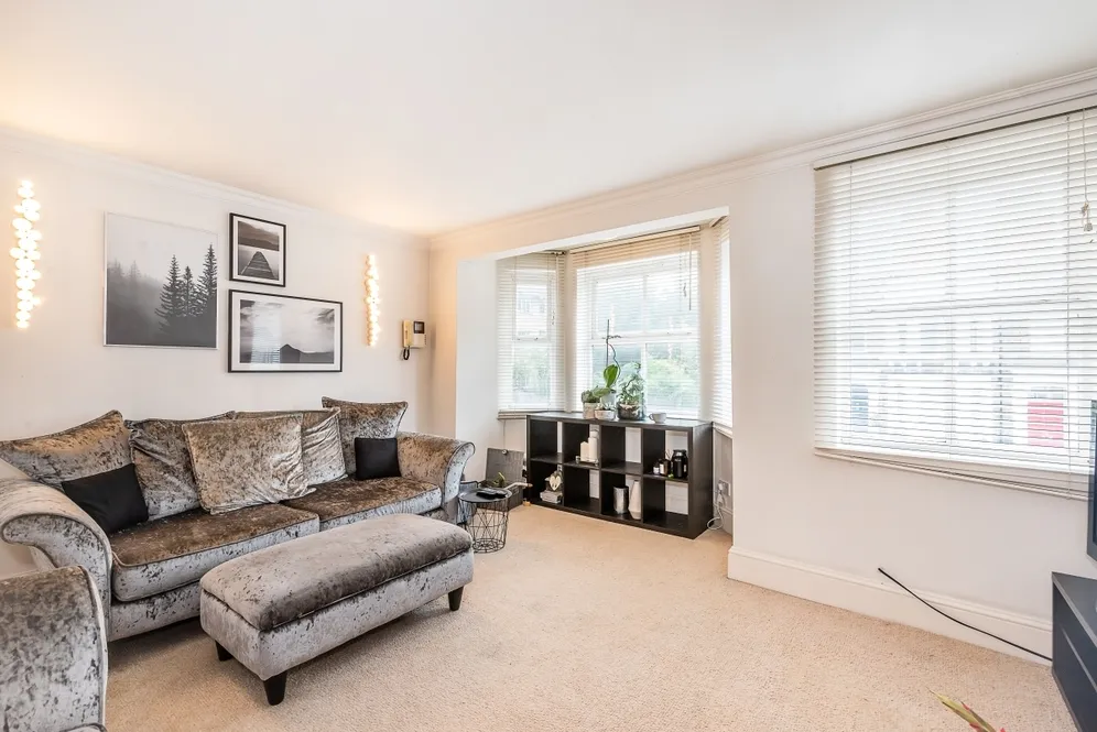 Redwood Mews London SW4 photo 5