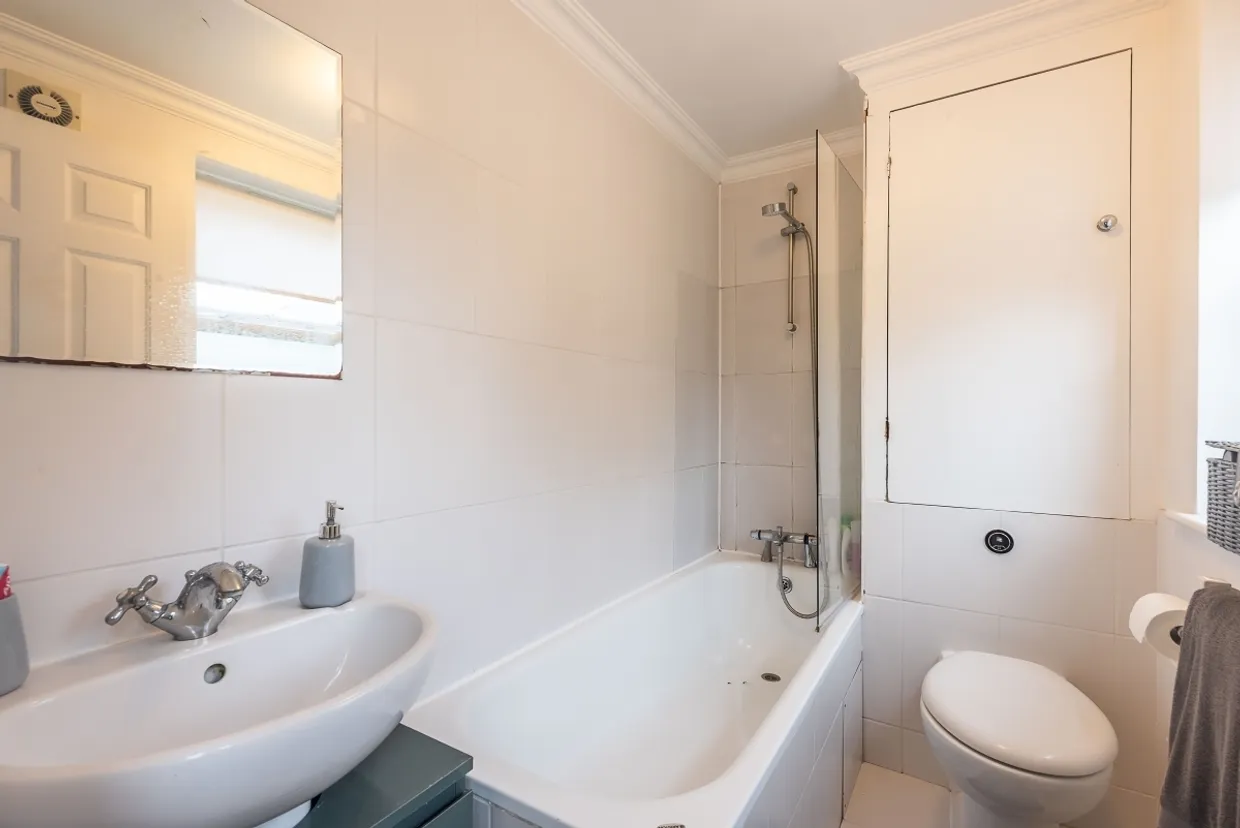 Redwood Mews London SW4 photo 8