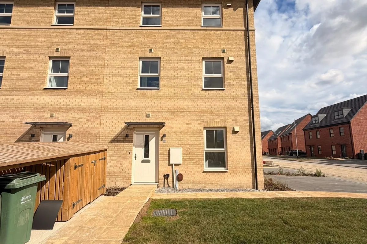 Eliza Grant Road, Crossgates, LEEDS