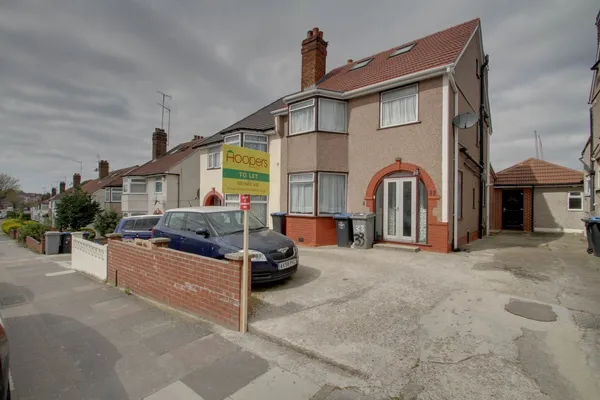 Crest Road, London, NW2