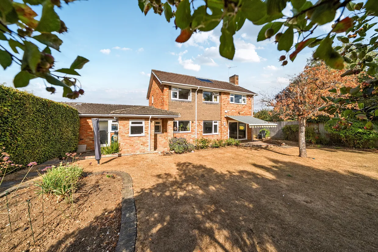 Netherfield Road, Harpenden, AL5 photo 2