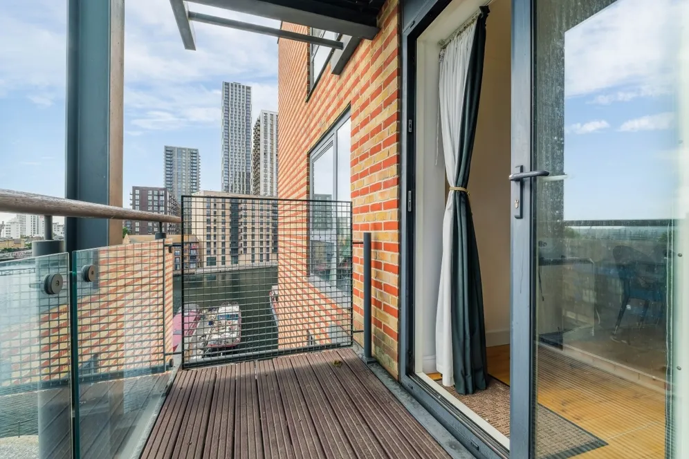 Boardwalk Place, E14 photo 2