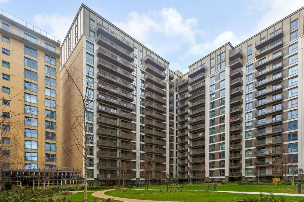 Western Gateway London E16 photo 5