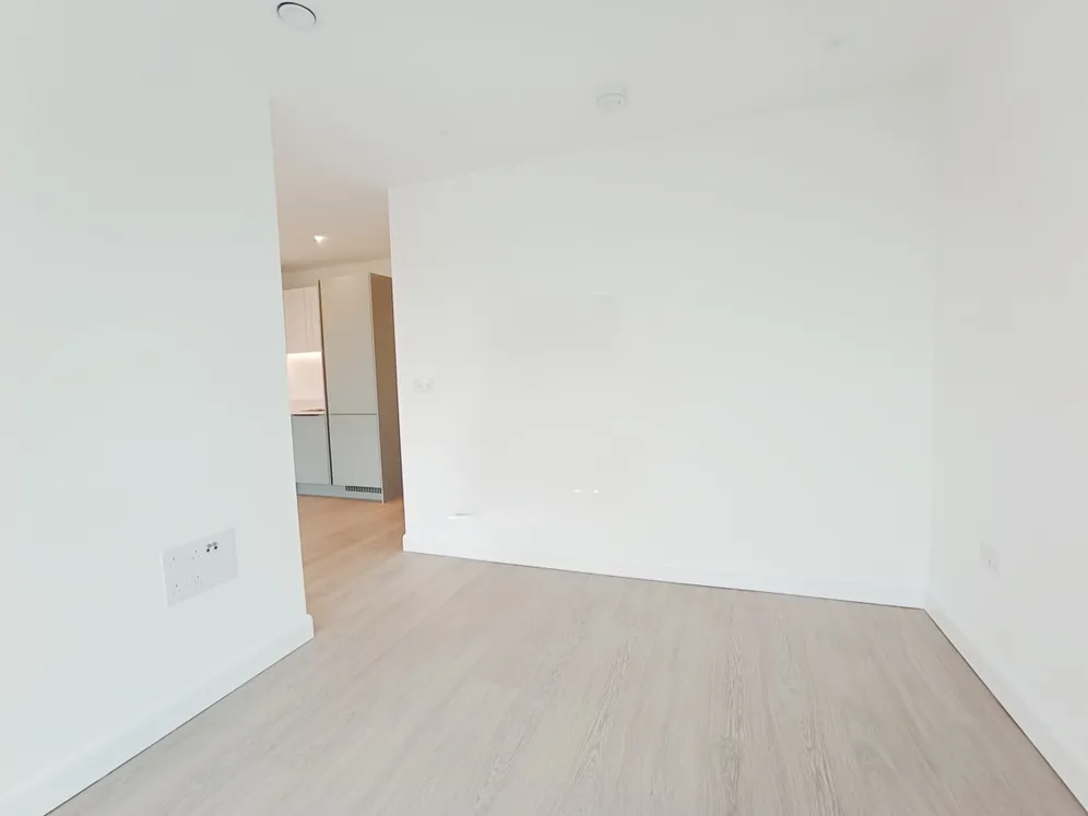 Western Gateway London E16 photo 6