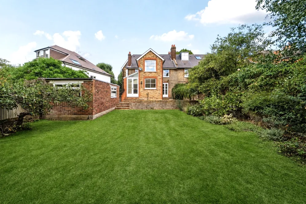 Heathfield Road London W3 photo 4