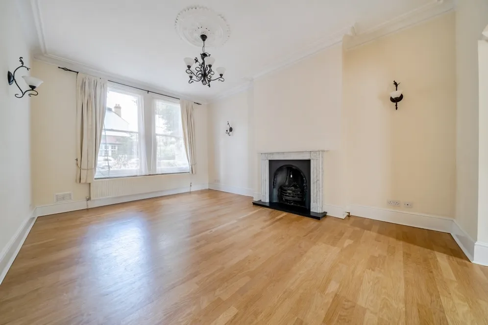Heathfield Road London W3 photo 7