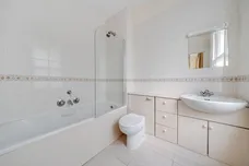 Heathfield Road London W3 photo 8