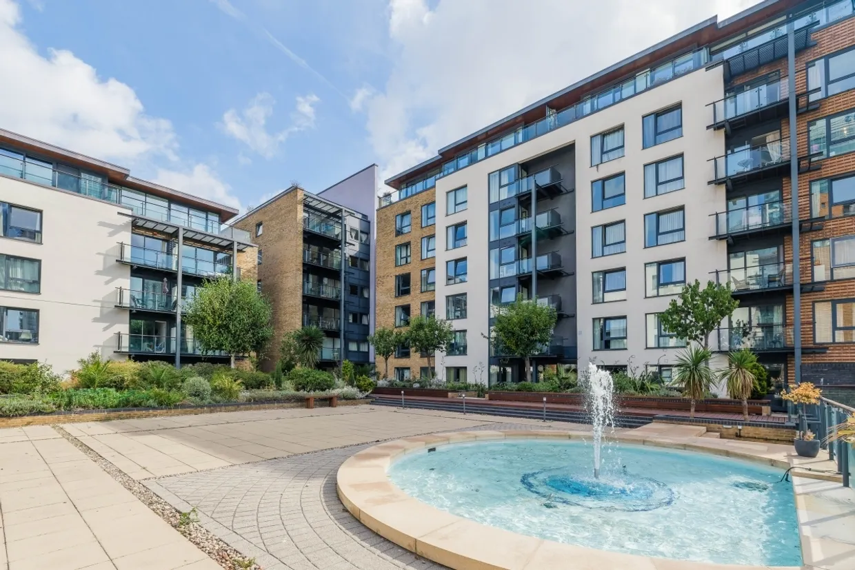 Boardwalk Place, E14 photo 20