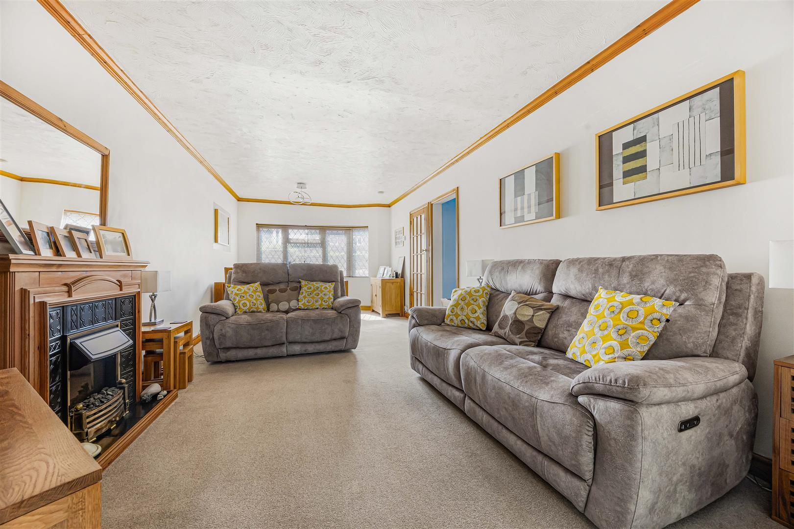 Plackett Way, Slough Image 3