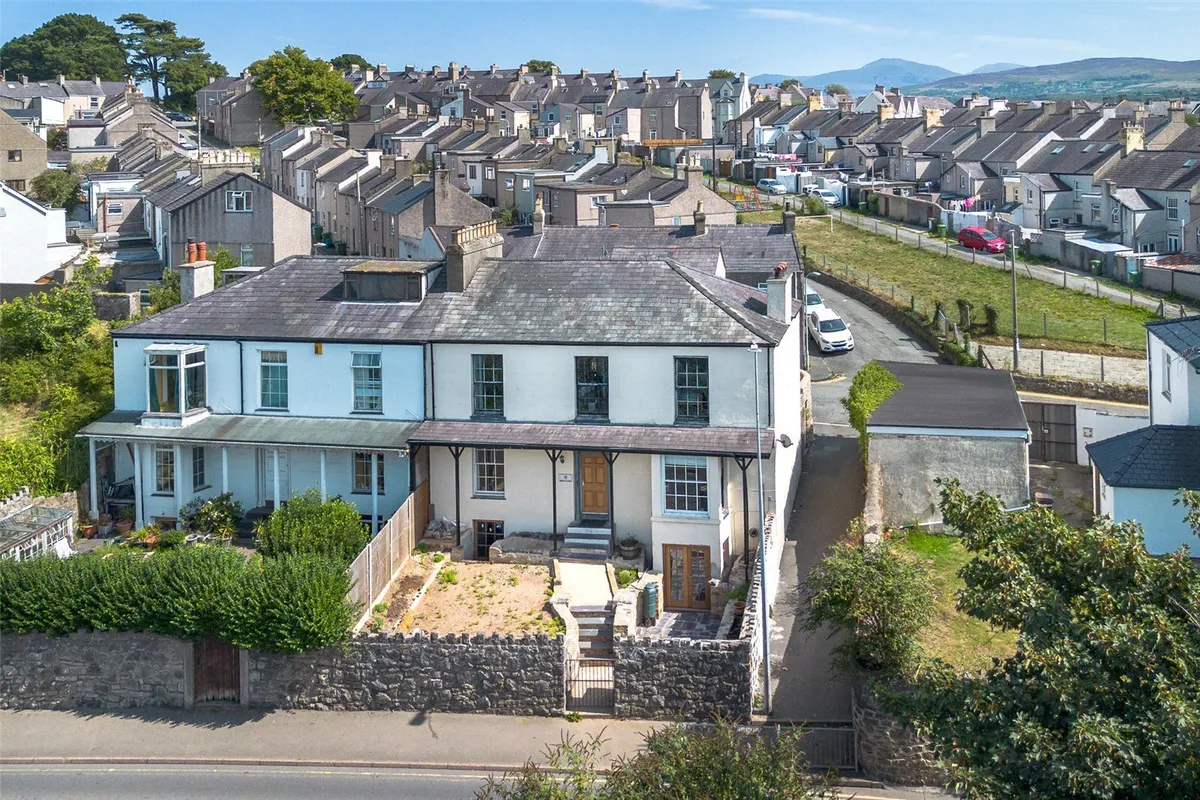 South Road, Caernarfon, Gwynedd, LL55