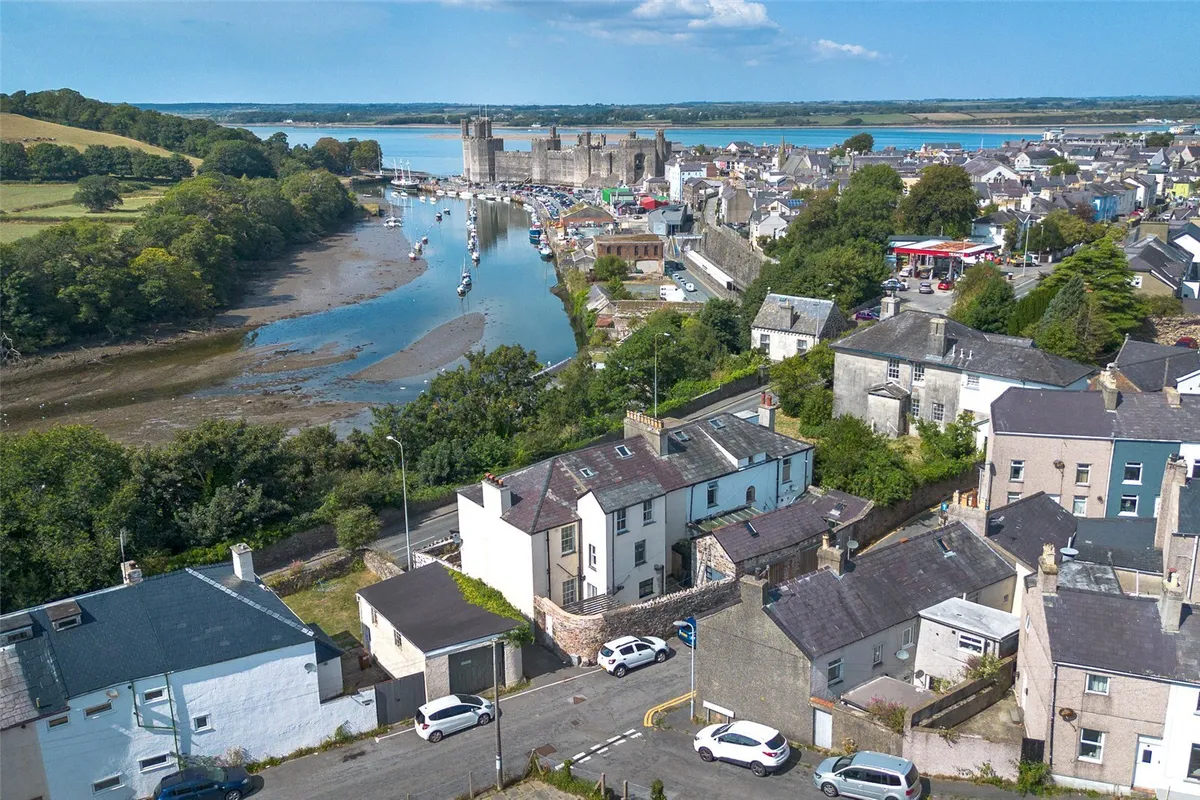 South Road, Caernarfon, Gwynedd, LL55