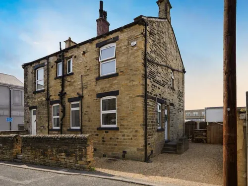 Laburnum Street, Farsley, Pudseyphoto