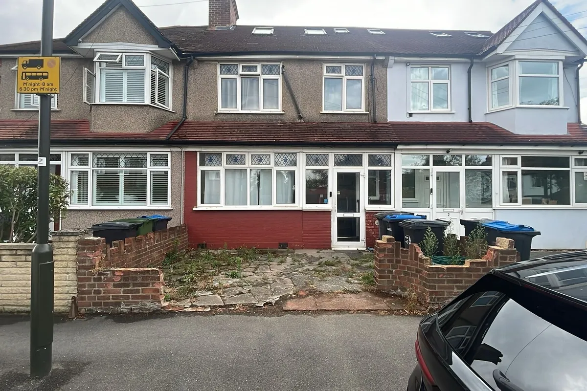 Robinhood Lane, Mitcham