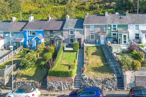 Hyfrydle Road, Talysarn, Caernarfon, Gwynedd, LL54