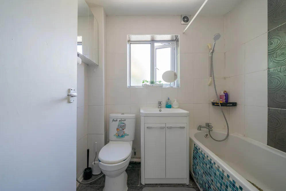 St. Pauls Close, London, W5 photo 6