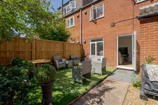 St. Pauls Close, London, W5 photo 8
