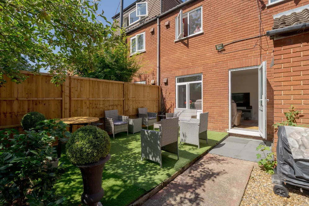 St. Pauls Close, London, W5 photo 8