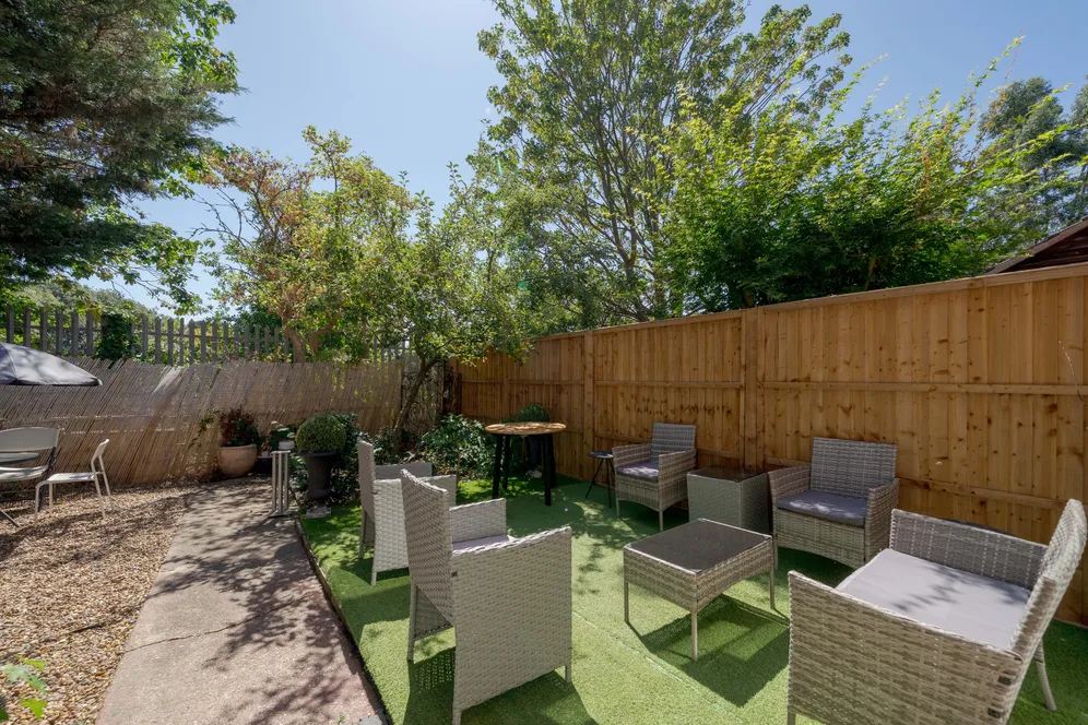 St. Pauls Close, London, W5 photo 13