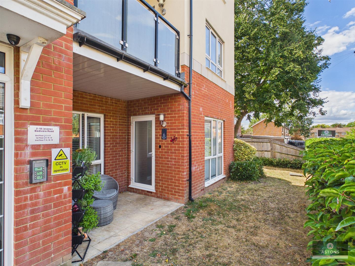 Bedivere Road, Ifield Image 7
