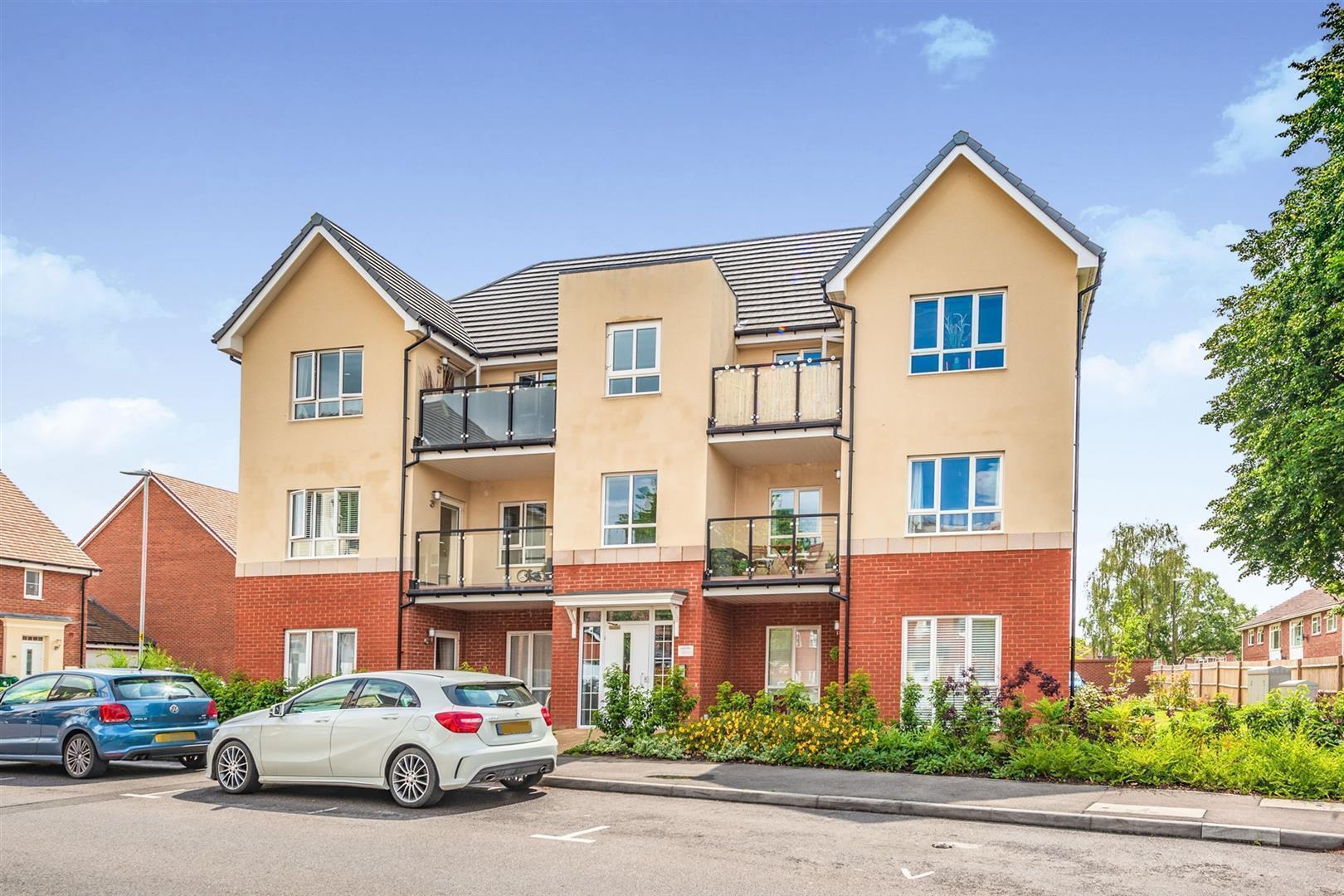 Bedivere Road, Ifield Image 8