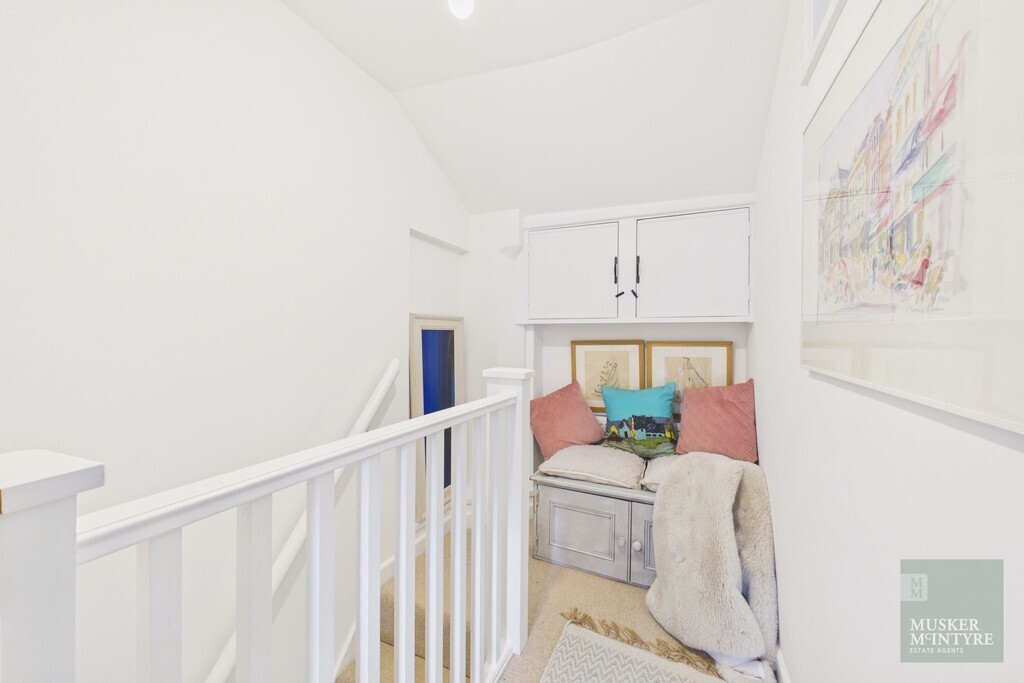 Lower Olland Street, Bungay Image 10