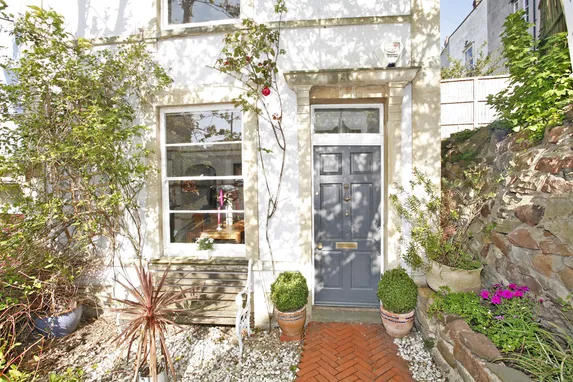 Ambra Vale, Bristol, BS8