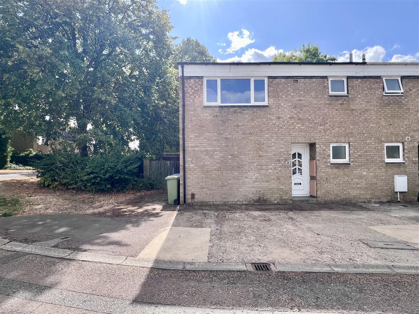 Essenden Court, Stony Stratford, Milton Keynes Image 1