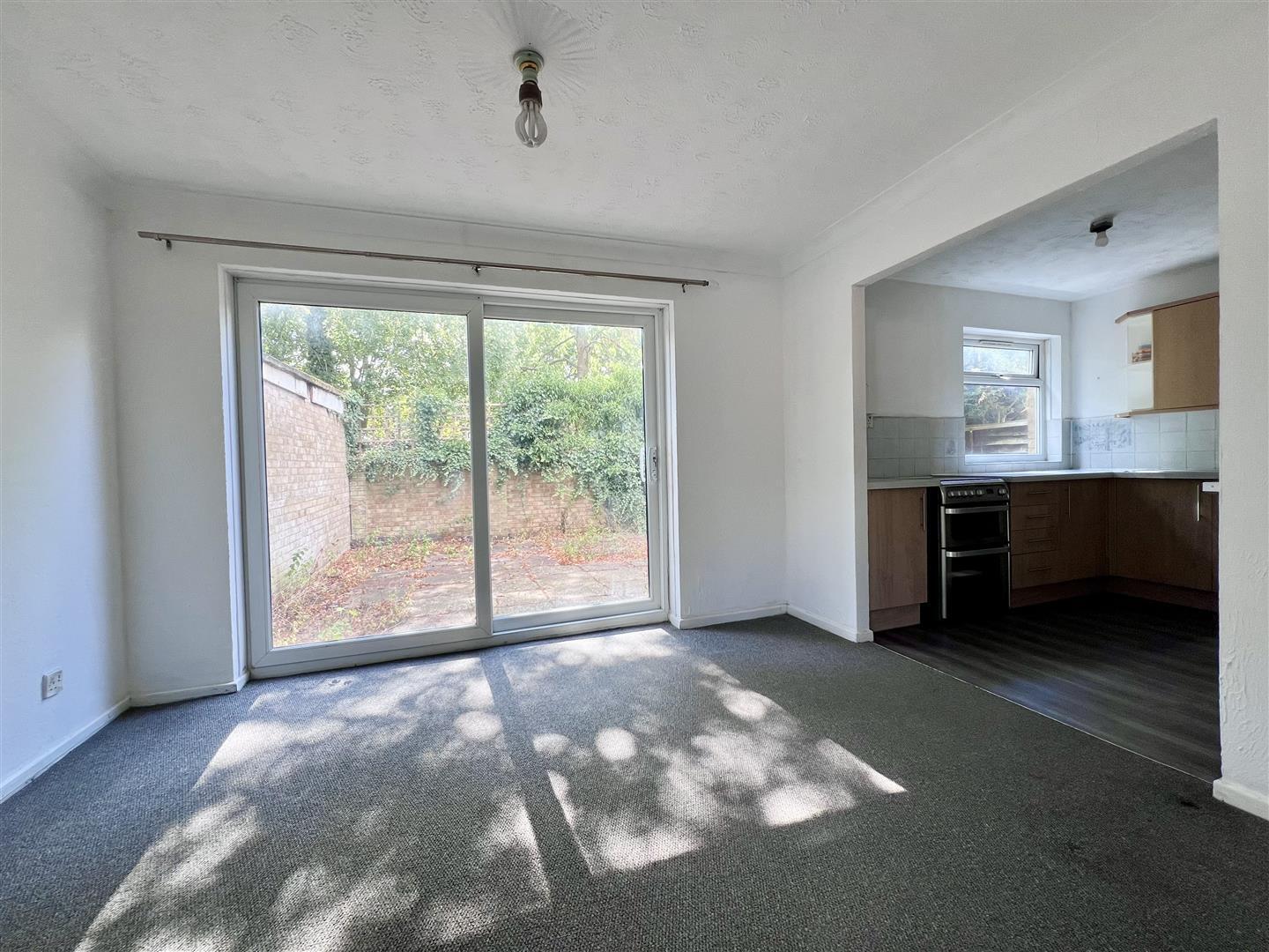 Essenden Court, Stony Stratford, Milton Keynes Image 3