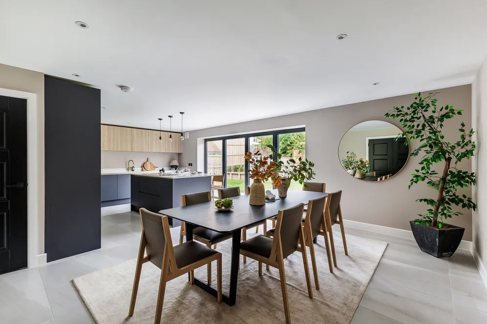 The Furlongs, Tadworth, KT20 photo 2