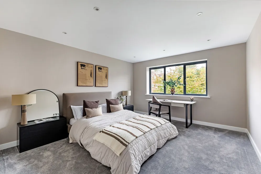 The Furlongs, Tadworth, KT20 photo 7