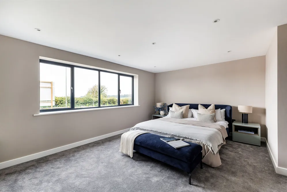 The Furlongs, Tadworth, KT20 photo 9