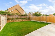 The Furlongs, Tadworth, KT20 photo 13